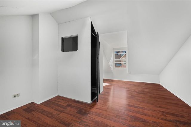 1042 LOCUST ST, Reading, PA 19604