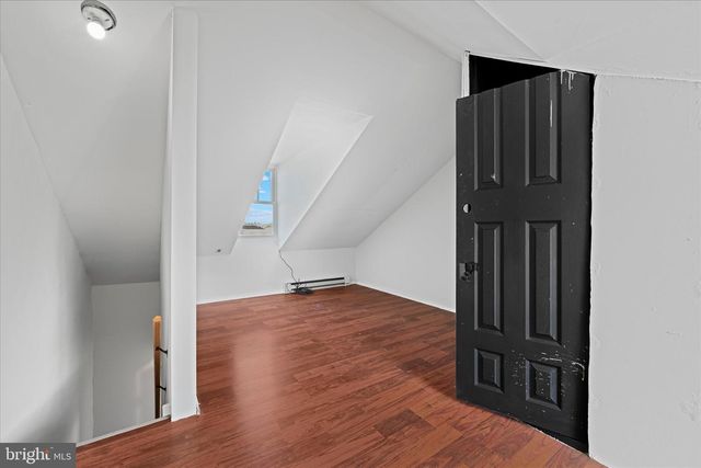 1042 LOCUST ST, Reading, PA 19604