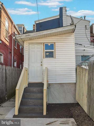 1042 LOCUST ST, Reading, PA 19604