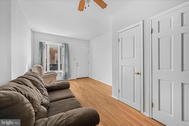 1042 LOCUST ST, Reading, PA 19604