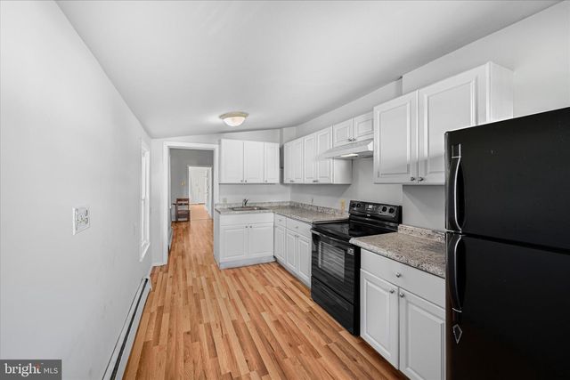 1042 LOCUST ST, Reading, PA 19604