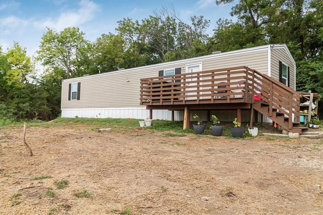 581 1200th Road, Leeton, MO 64761