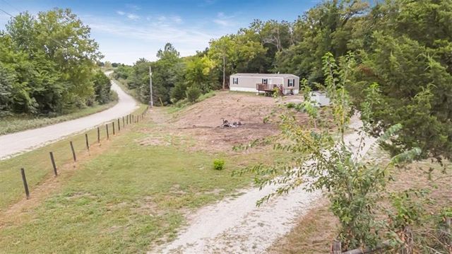 581 1200th Road, Leeton, MO 64761