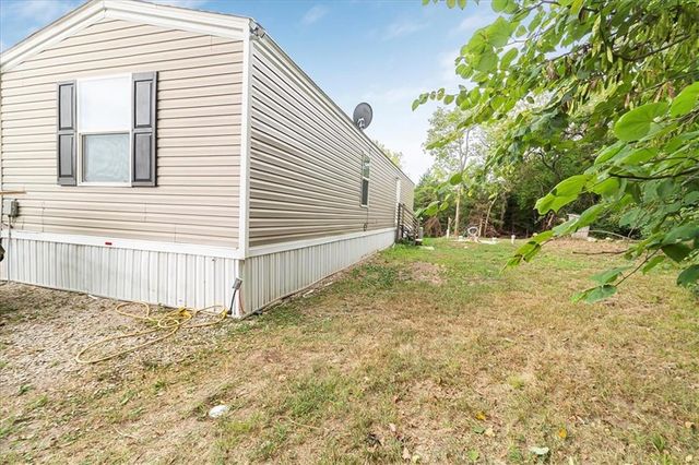 581 1200th Road, Leeton, MO 64761