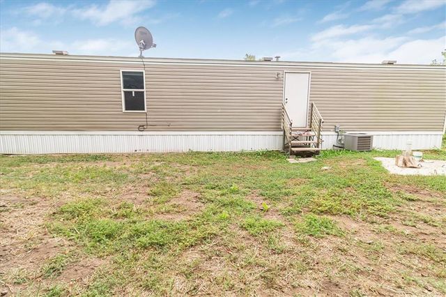 581 1200th Road, Leeton, MO 64761