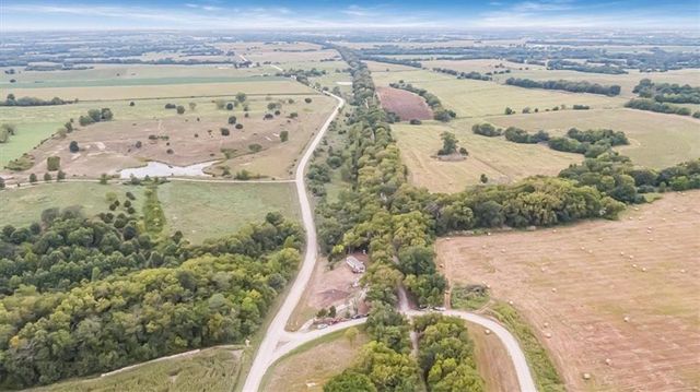 581 1200th Road, Leeton, MO 64761