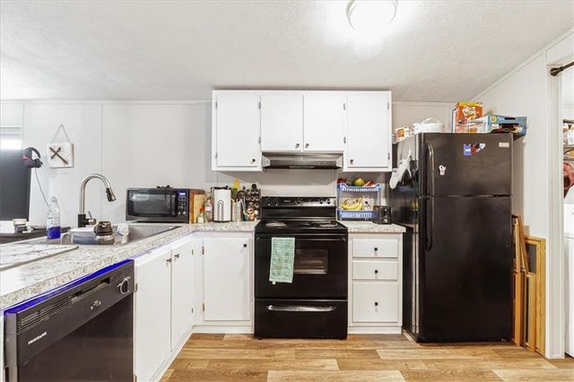 581 1200th Road, Leeton, MO 64761