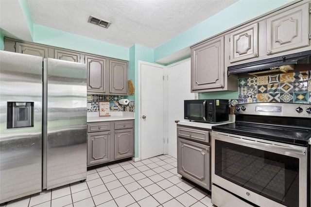 5934 NW 30TH TERRACE, Gainesville, FL 32653