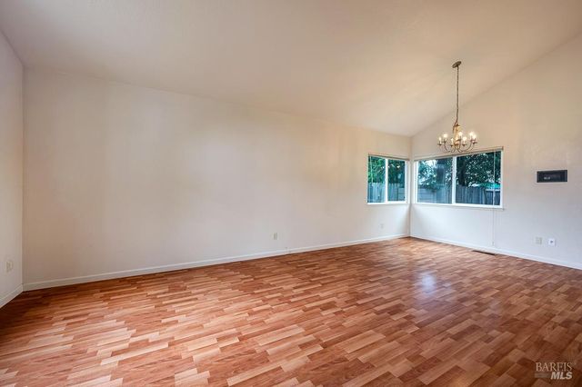 1924 Gambels Way, Santa Rosa, CA 95403