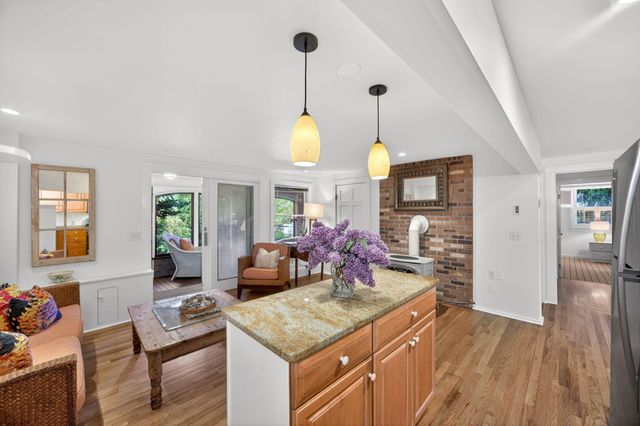 7 Miller Hill Road 1, Provincetown, MA 02657