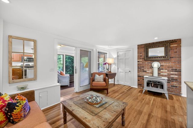 7 Miller Hill Road 1, Provincetown, MA 02657