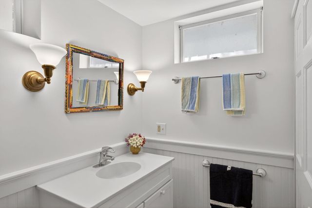 7 Miller Hill Road 1, Provincetown, MA 02657