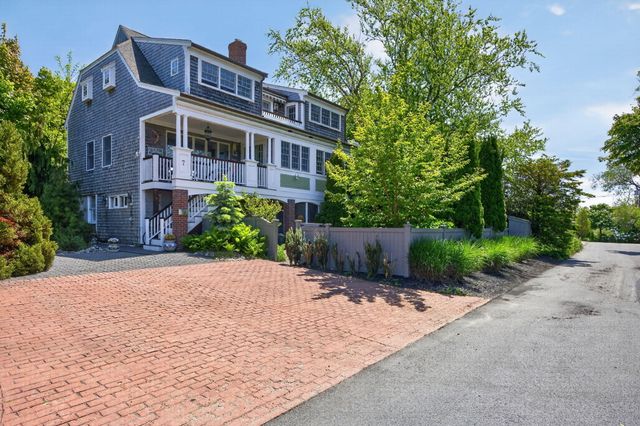 7 Miller Hill Road 1, Provincetown, MA 02657