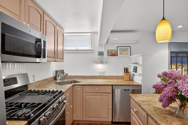 7 Miller Hill Road 1, Provincetown, MA 02657