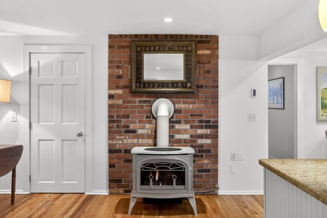 7 Miller Hill Road 1, Provincetown, MA 02657