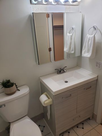 401 E Burnsville Parkway 118, Burnsville, MN 55337