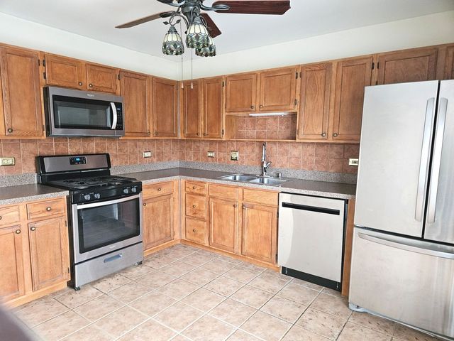 21204 W Silktree Circle, Plainfield, IL 60544