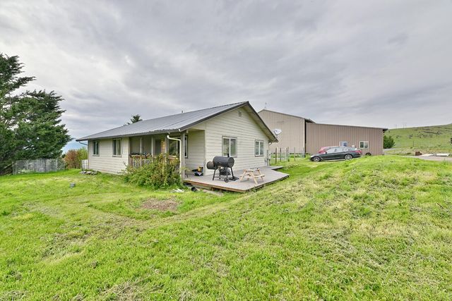 1620 Butler Creek Road, Ashland, OR 97520