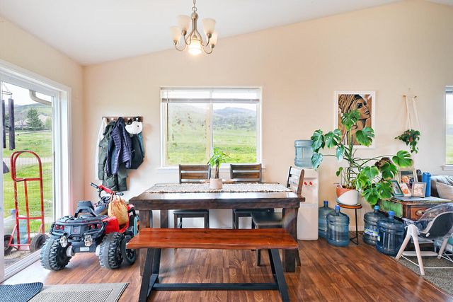 1620 Butler Creek Road, Ashland, OR 97520