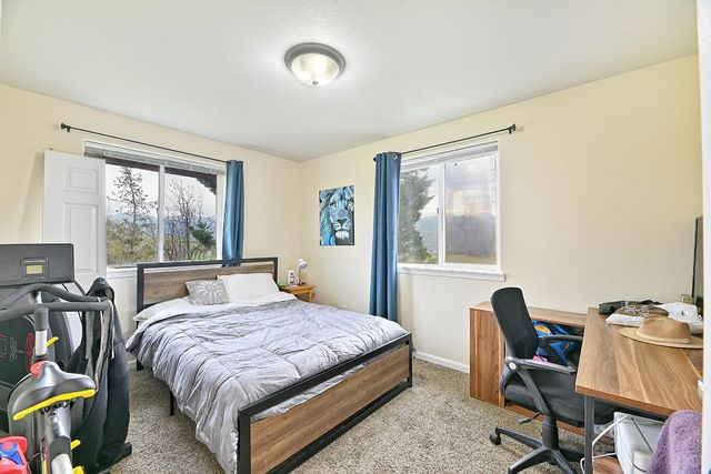 1620 Butler Creek Road, Ashland, OR 97520