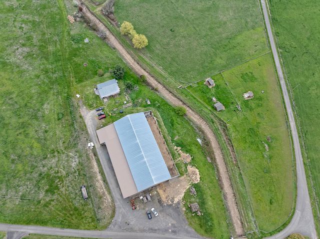 1620 Butler Creek Road, Ashland, OR 97520