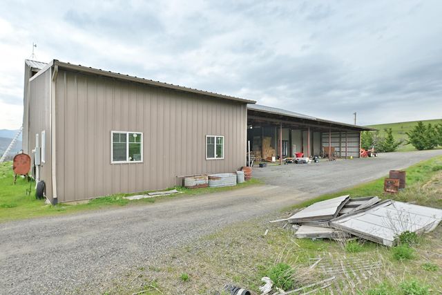 1620 Butler Creek Road, Ashland, OR 97520