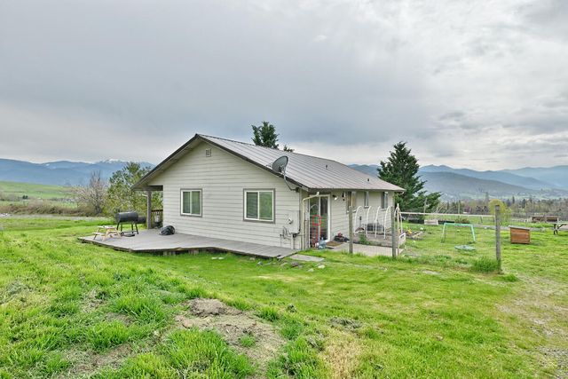 1620 Butler Creek Road, Ashland, OR 97520