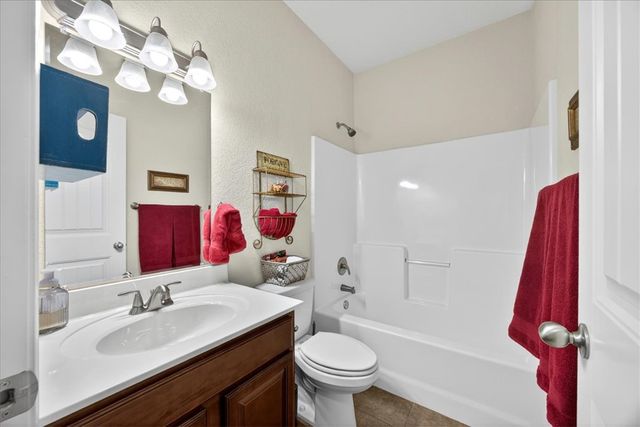 11756 Club House Parkway, Farmington, AR 72730