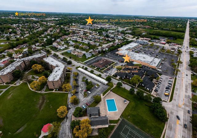 5 E Carriageway Drive 201, Hazel Crest, IL 60429