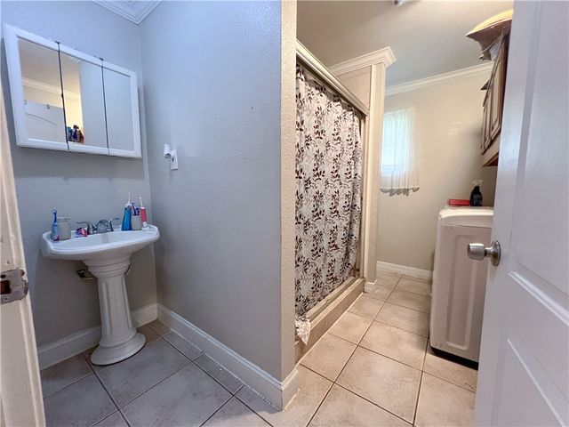 513 Henderson Boulevard, Groesbeck, TX 76642