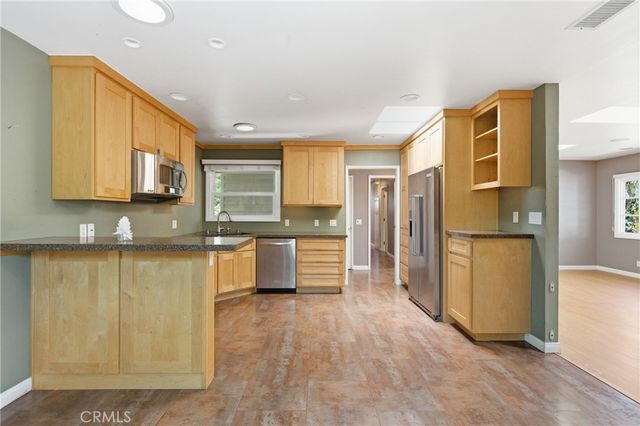 546 Sturgeon, Costa Mesa, CA 92626