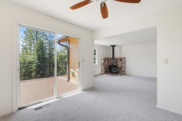 11163 Norager Way, Grass Valley, CA 95949