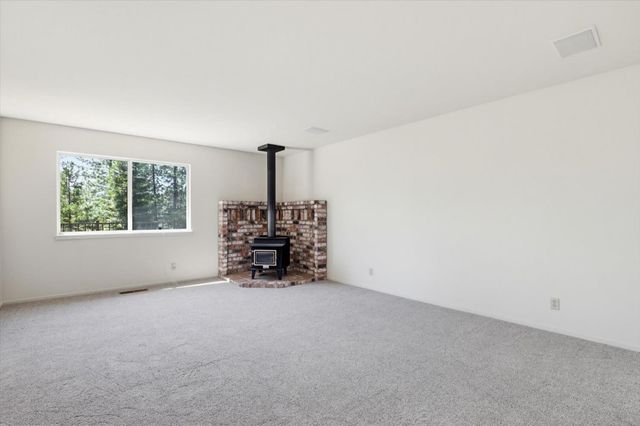 11163 Norager Way, Grass Valley, CA 95949