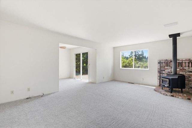 11163 Norager Way, Grass Valley, CA 95949