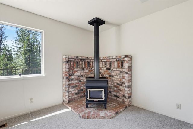 11163 Norager Way, Grass Valley, CA 95949