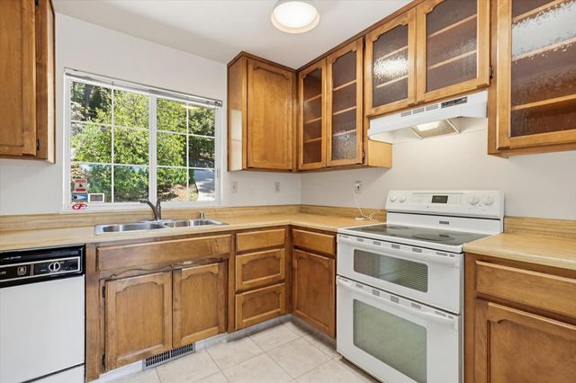 11163 Norager Way, Grass Valley, CA 95949