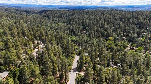 11163 Norager Way, Grass Valley, CA 95949