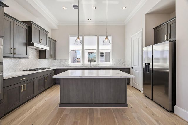 5917 Cottage Grove Lake Drive, Houston, TX 77007