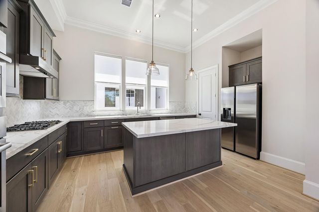 5917 Cottage Grove Lake Drive, Houston, TX 77007