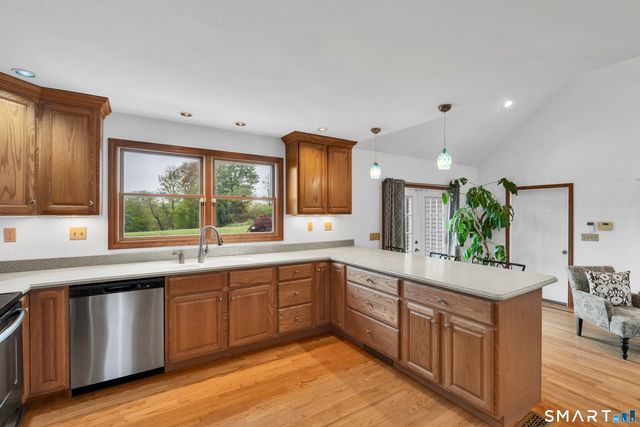 1015 Northrop Road, Wallingford, CT 06492