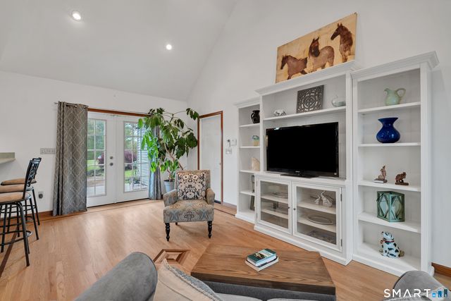 1015 Northrop Road, Wallingford, CT 06492