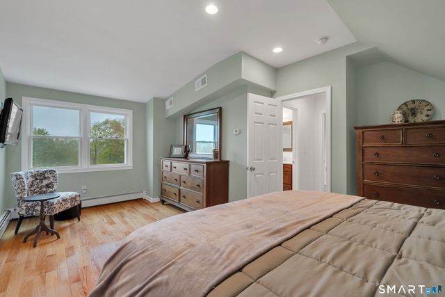 1015 Northrop Road, Wallingford, CT 06492