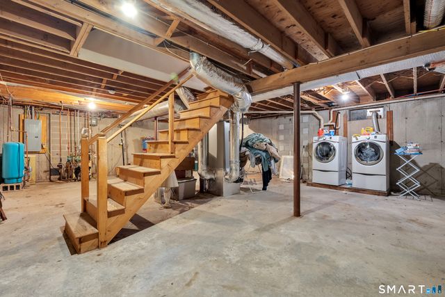 1015 Northrop Road, Wallingford, CT 06492