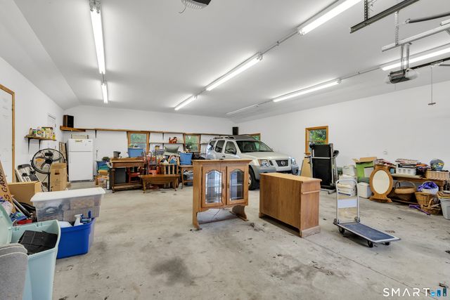 1015 Northrop Road, Wallingford, CT 06492