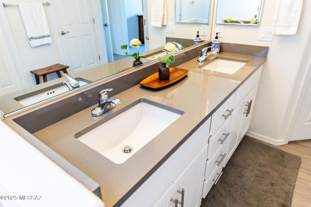 955 S Stalactites Circle, Benson, AZ 85602