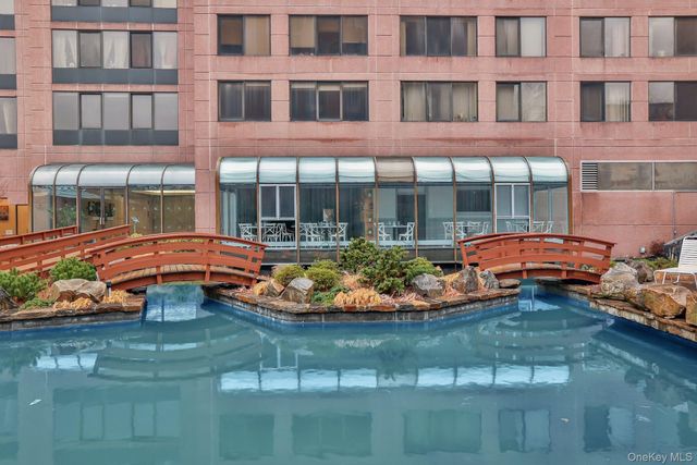 4 Martine Avenue 711, White Plains, NY 10606