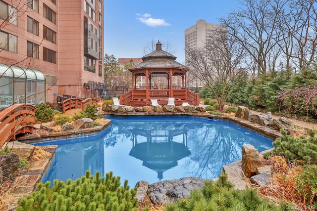 4 Martine Avenue 711, White Plains, NY 10606
