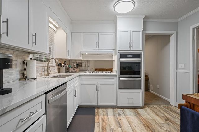 5041 Fitts Drive NE, Roswell, GA 30075