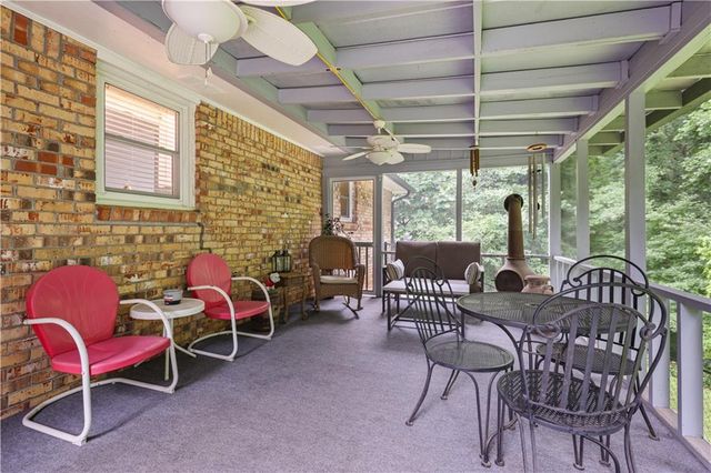 5041 Fitts Drive NE, Roswell, GA 30075