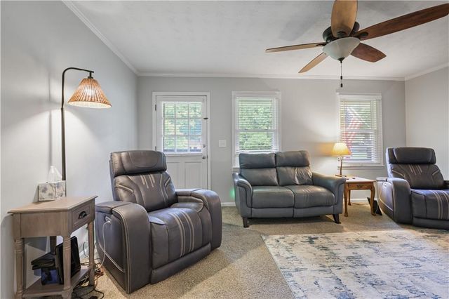 5041 Fitts Drive NE, Roswell, GA 30075